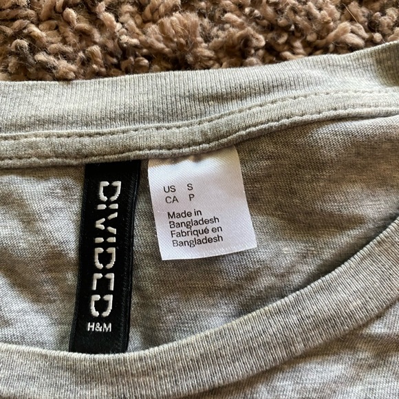 Divided & Forever 21 Cropped Top Bundle - Picture 2 of 4